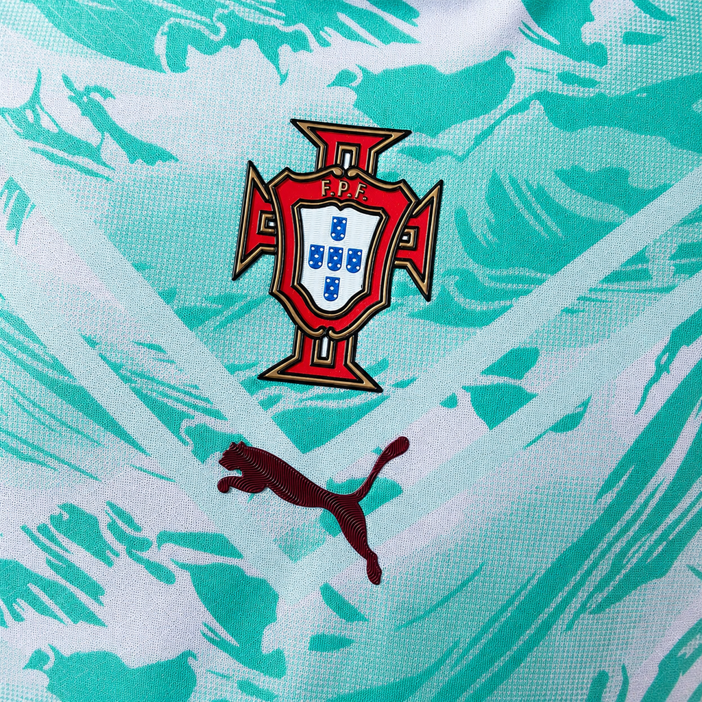 Portugal 26/25 Away jersey